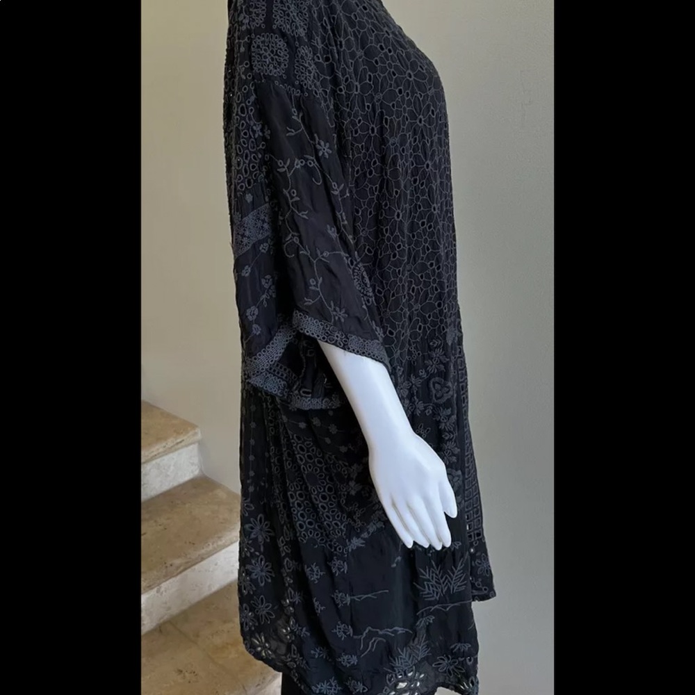 Johnny Was Kimono Tunic Black with Grey Eyelet Embroidered Size Small Fits most - Picture 7 of 9